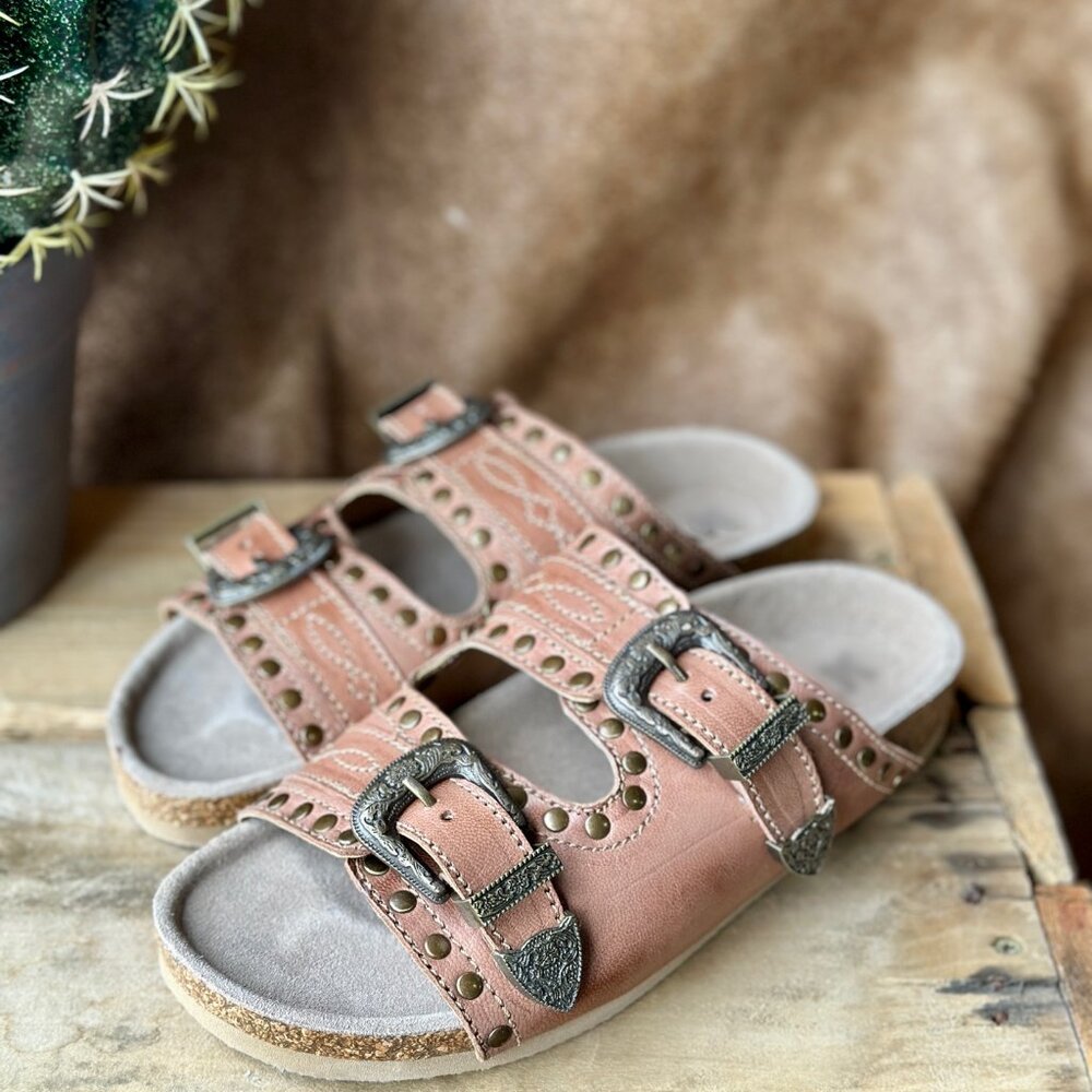 NWT Cripple Creek Leather Slide Sandals [Tan]